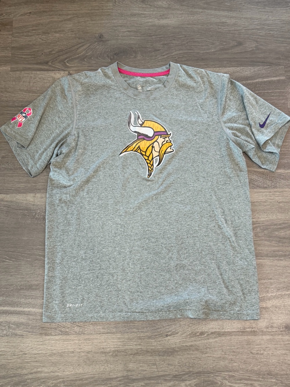 Nike NFL Minnesota Vikings Dri-FIT Gray T-Shirt Breast Cancer Awareness M